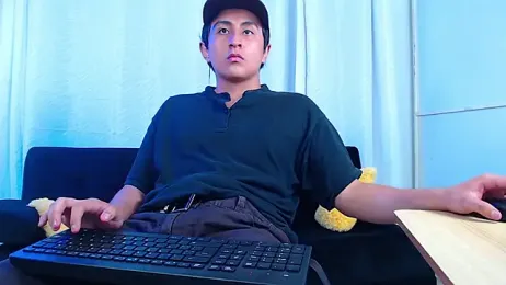 Zyan18 webcam model stream image