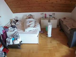 voyeurcam-julmodels-greybed-3 webcam camsoda model stream image