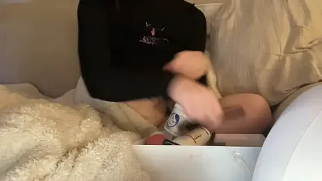 18yoteenvirgin webcam model stream image