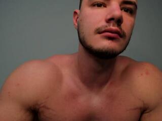 Troy Bigtitan webcam model stream image