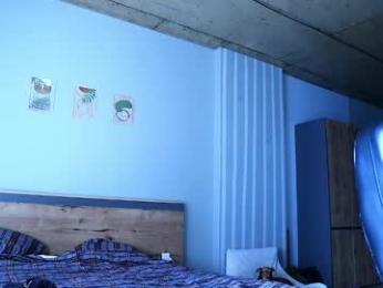 _p_l_u_r_ webcam model stream image