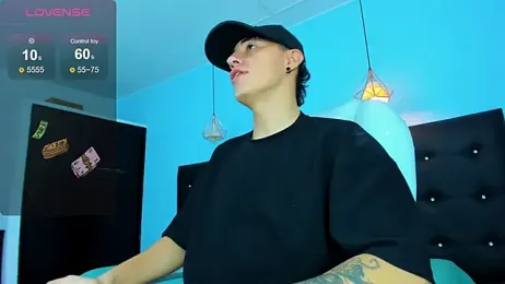 Lobo_17_ webcam model stream image