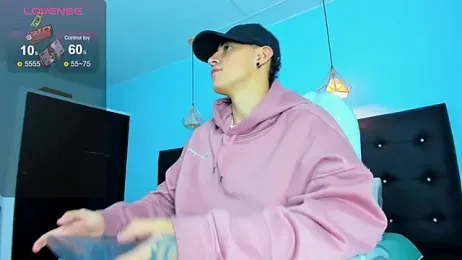 Lobo_17_ webcam model stream image