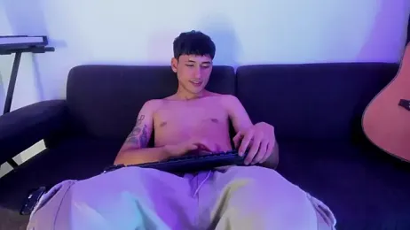 Henrikk_senn webcam model stream image