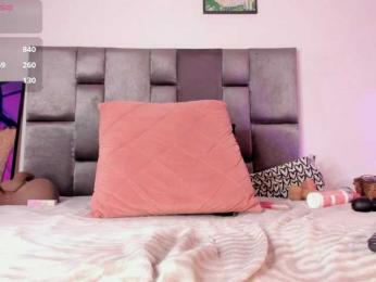 Lia-johnsonn webcam model stream image