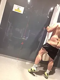 CloudyMuscleBeefy webcam stripchat model stream image