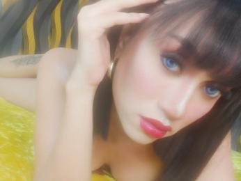 NeriahEvans webcam model stream image