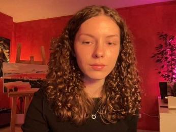 krisme webcam model stream image