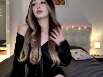 LustElise webcam model stream image