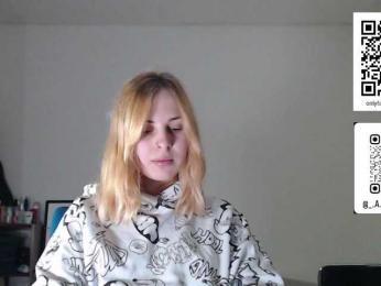 LisaloveX webcam model stream image