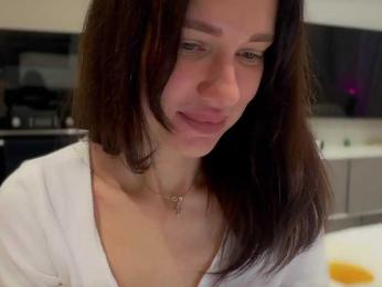 Kira_- webcam bongacams model stream image