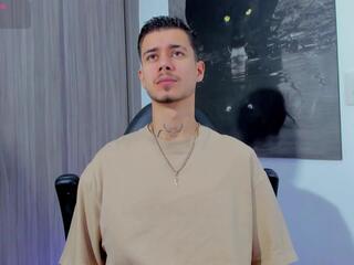 Jamza Wolf webcam model stream image