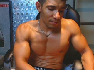 Thian Knox webcam model stream image