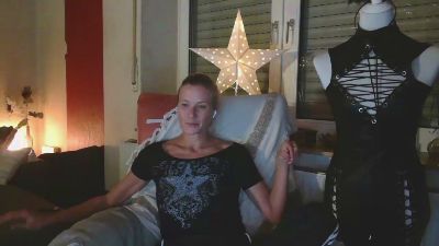 xcYola webcam model stream image