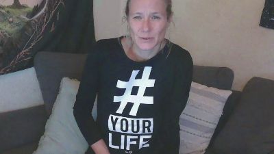 xcYola webcam model stream image