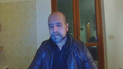 Mannextdoor1929 webcam model stream image