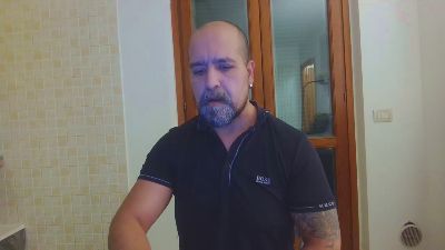 Mannextdoor1929 webcam model stream image