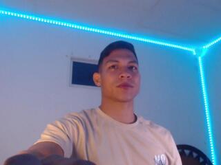 Dany Trevor webcam flirt4free model stream image