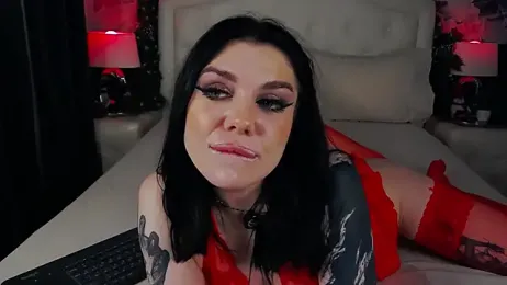 MaeveMoon webcam model stream image