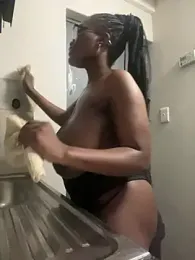 Bustygoddess32 webcam model stream image