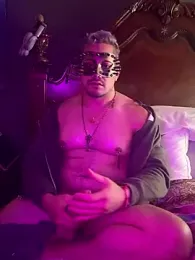 GirThySamoanSupermanXXL webcam model stream image