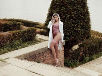 KaylaMinov webcam model stream image