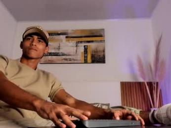 zander_2120 webcam model stream image