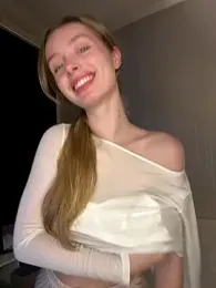 SunnyShiney webcam model stream image