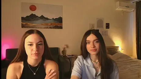 MayaGlow webcam model stream image