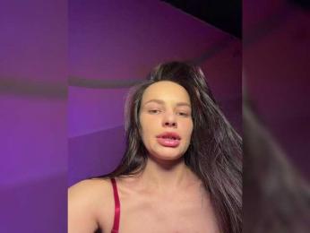 Klubnika13 webcam model stream image