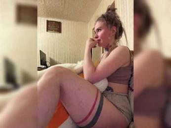 Letti28 webcam bongacams model stream image