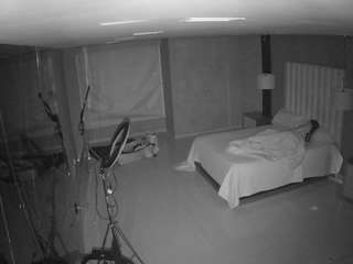 voyeurcam-casa-salsa-bedroom-14 webcam camsoda model stream image