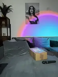 LexiCoco webcam model stream image