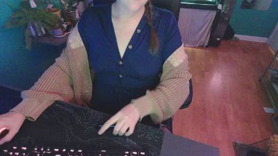 KushandKink webcam model stream image