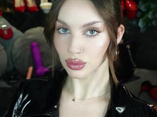 Darsy Pearly webcam flirt4free model stream image