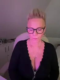 German_Milf webcam model stream image