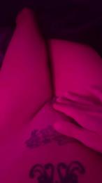 Touchmethere90 webcam model stream image