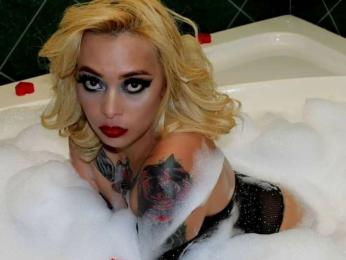 MaloryWallace webcam model stream image