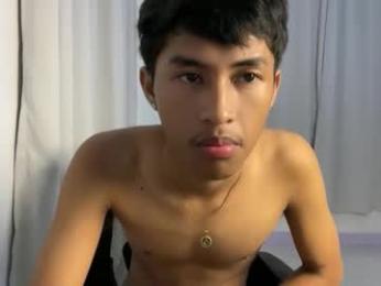 ur_fuckerbttm webcam model stream image