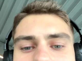 Roan Birkin webcam model stream image