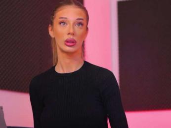 EllieRedd webcam model stream image