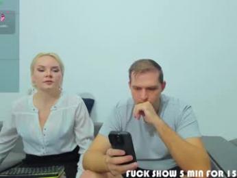 _yourpleasure_ webcam model stream image