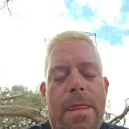 Trucker_Hunter webcam model stream image