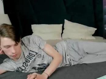 only_eric webcam model stream image