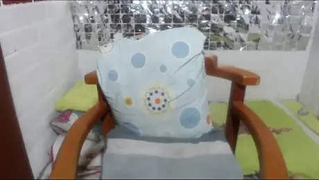 rose-crystal webcam model stream image