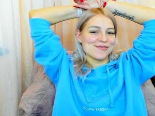 kristihoward webcam model stream image