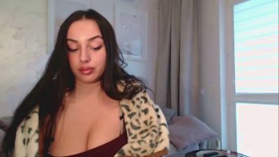 CourtneyPure webcam model stream image