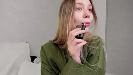 LiraHoney webcam model stream image