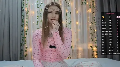 CarolinePepper webcam model stream image