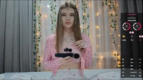 CarolinePepper webcam model stream image